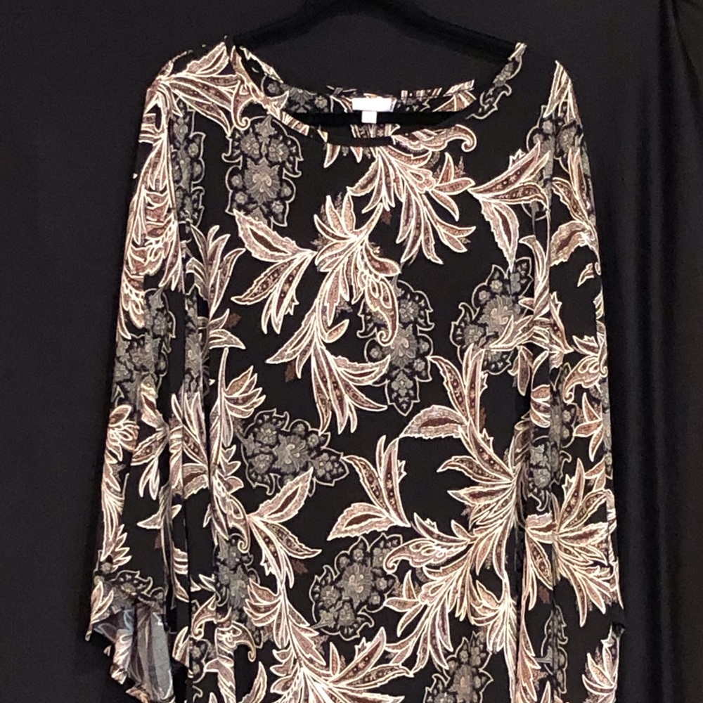 Avenue women’s split bell sleeve blouse.